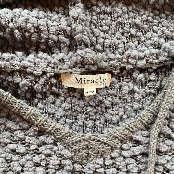 Miracle Women’s hooded sweater in size s/m oversized fit. Super soft! NWOT - Picture 2 of 4